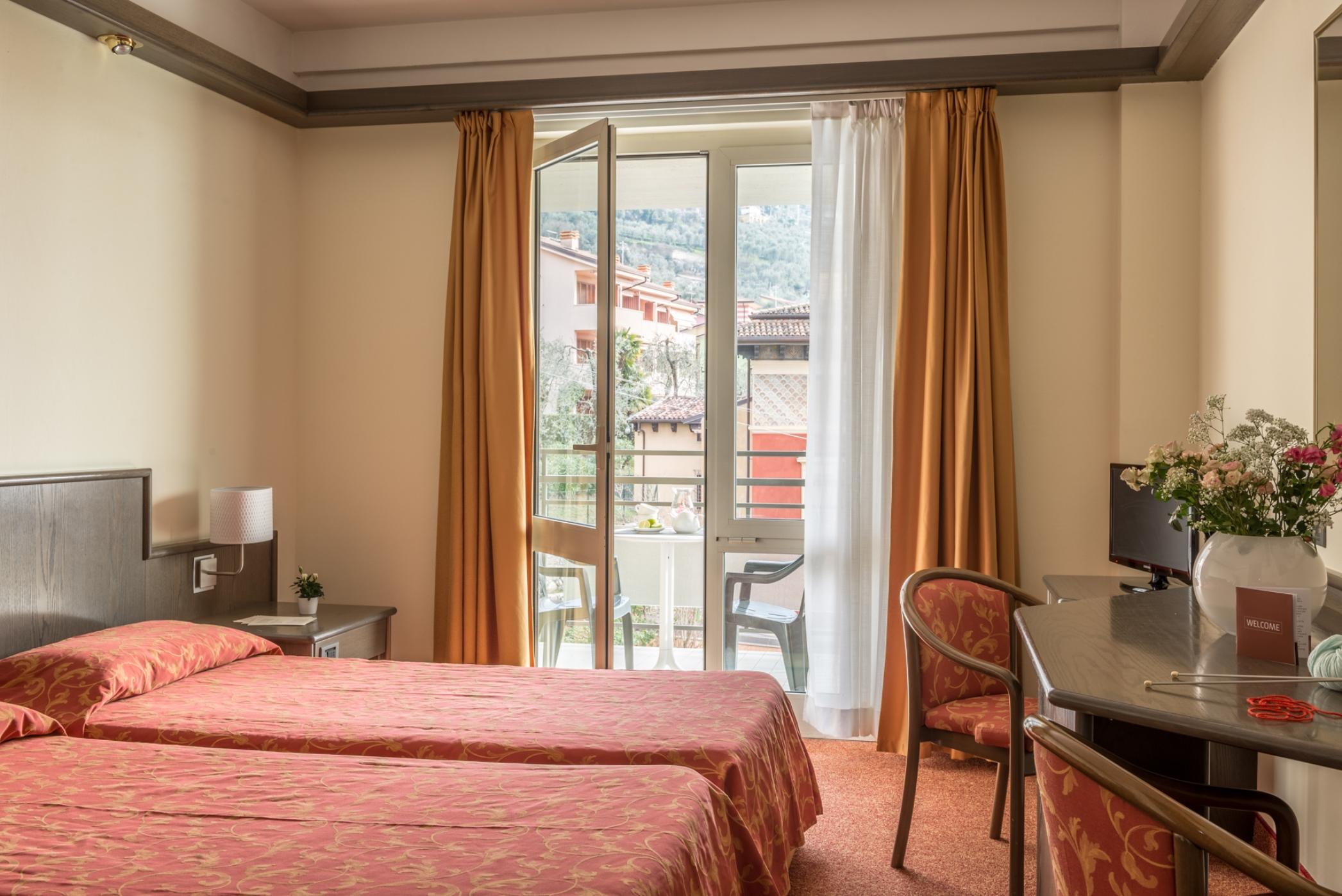 Hotel Drago Brenzone sul Garda Dış mekan fotoğraf