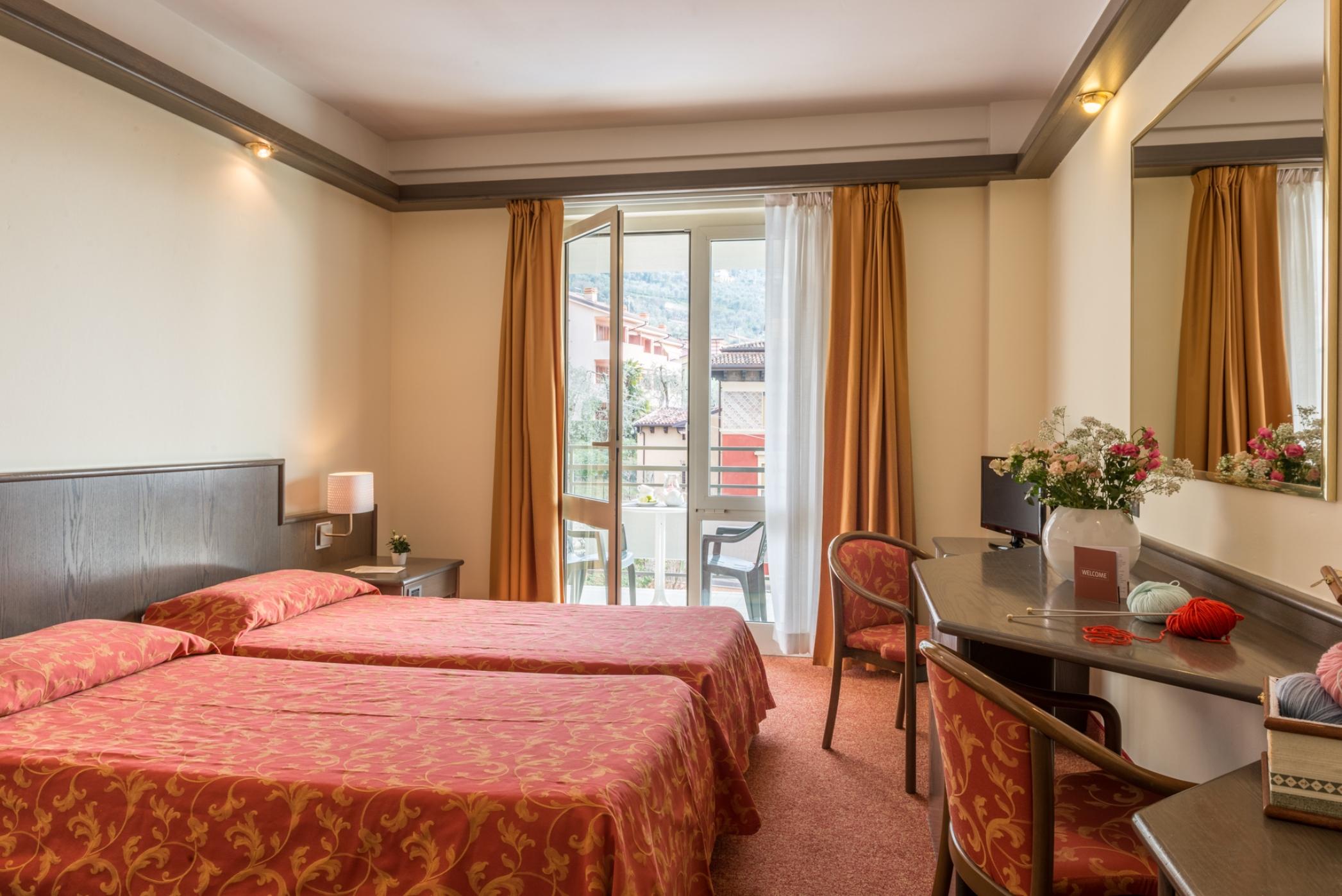 Hotel Drago Brenzone sul Garda Dış mekan fotoğraf
