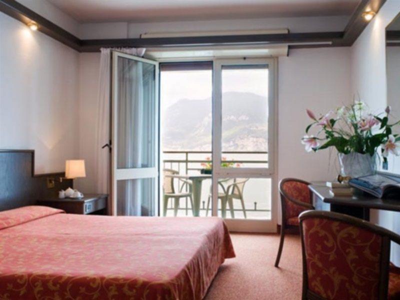 Hotel Drago Brenzone sul Garda Dış mekan fotoğraf