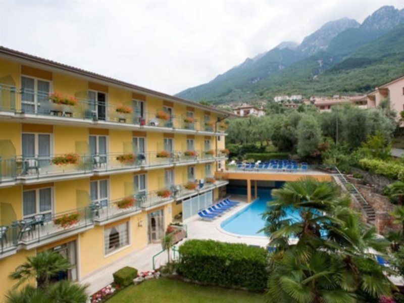 Hotel Drago Brenzone sul Garda Dış mekan fotoğraf